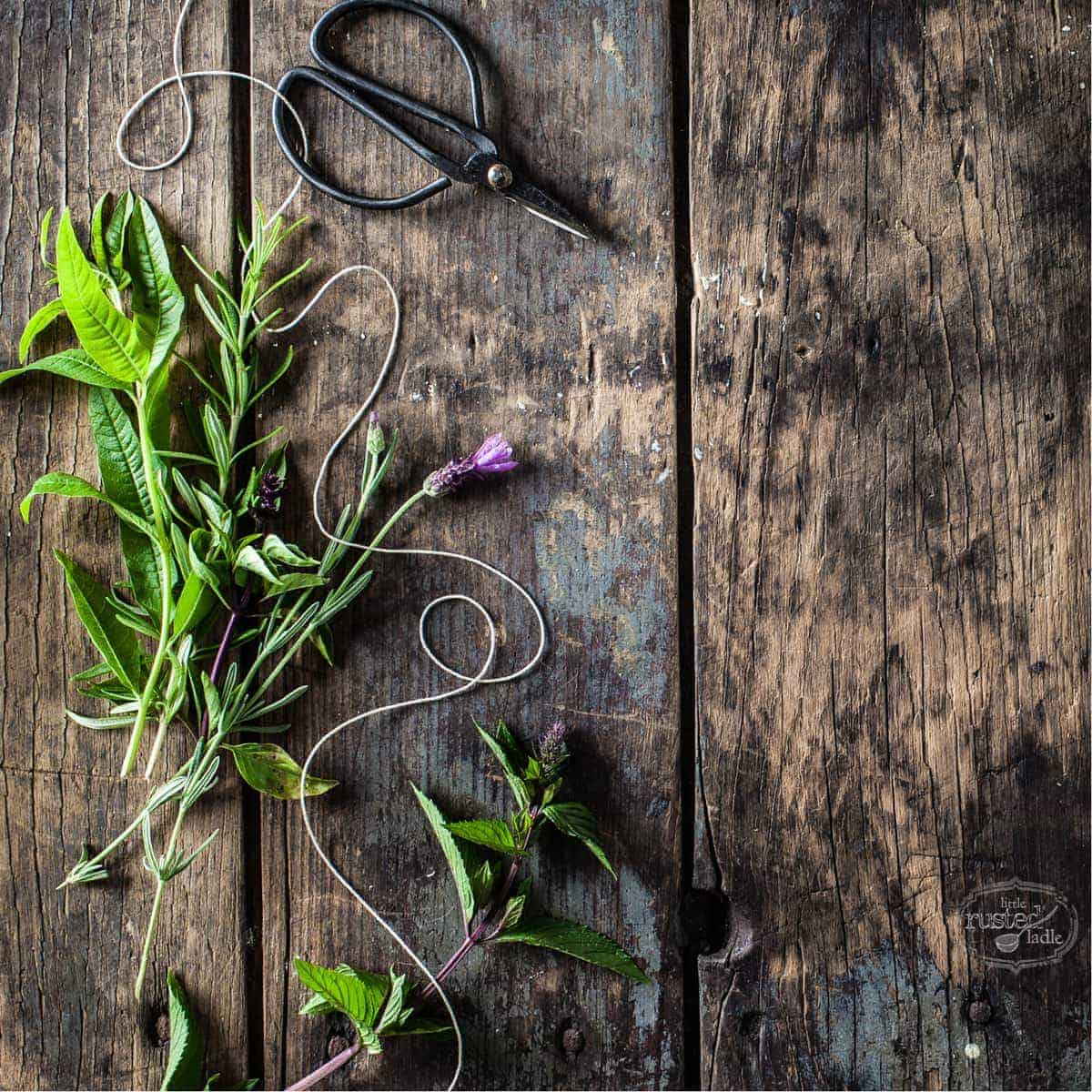 Herb Wreath Craft Rustic Home Decor_Little Rusted Ladle_Jena Carlin Photography_3_96WM