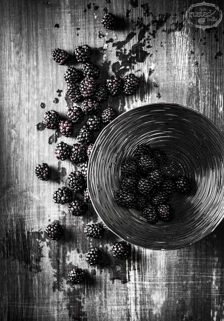 Black & White Appetizer Recipes | Vanilla Custard with Blackberries | www.littlerustedladle.com