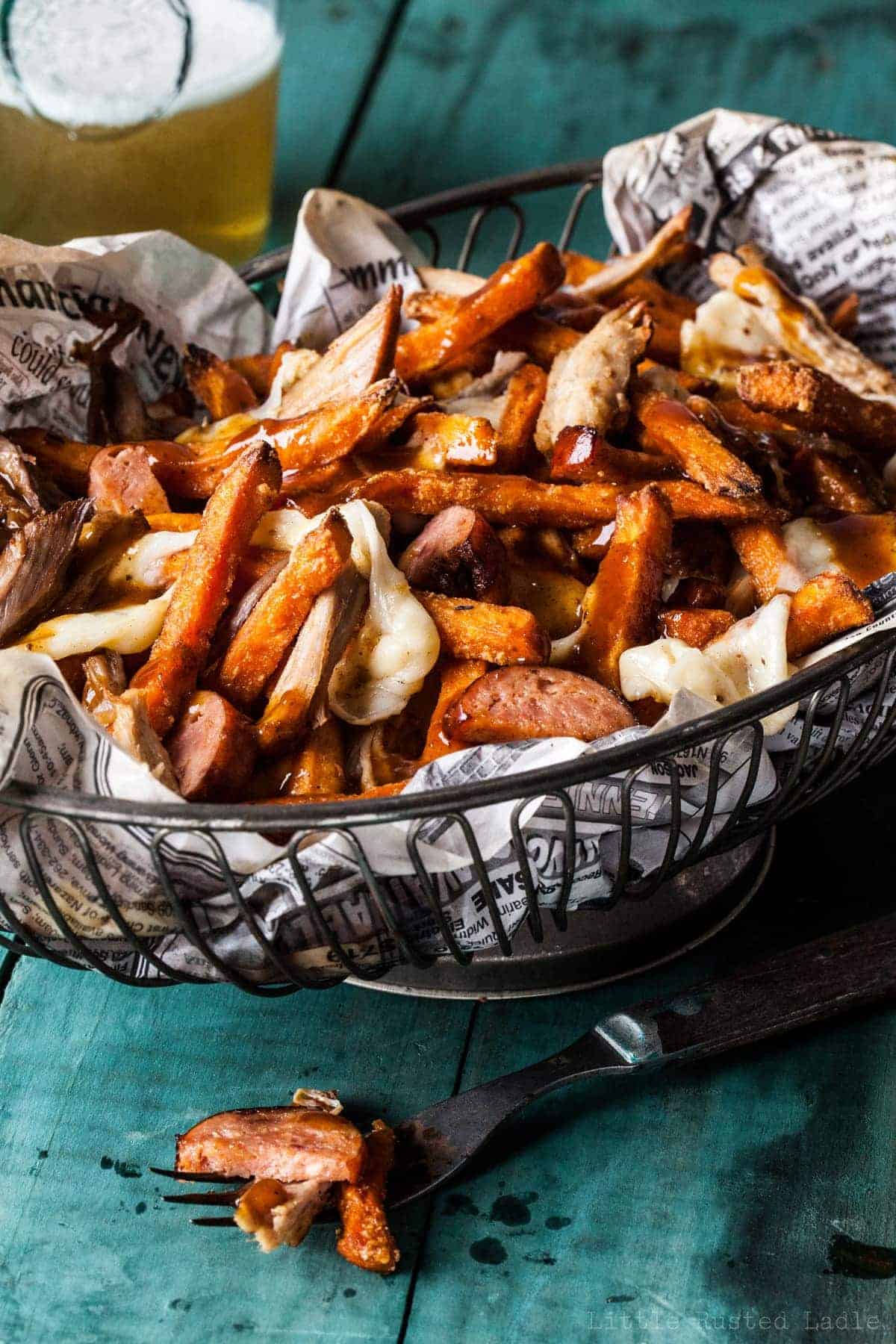 Poutine Recipe March Madness Party Appetizer - Little Rusted Ladle - Jena Carlin Photography -006 96 WM