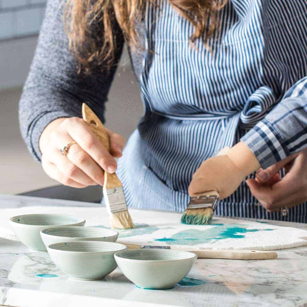 snowflake-cookie-decorating-with-toddler-jena-carlin-photography-web-6